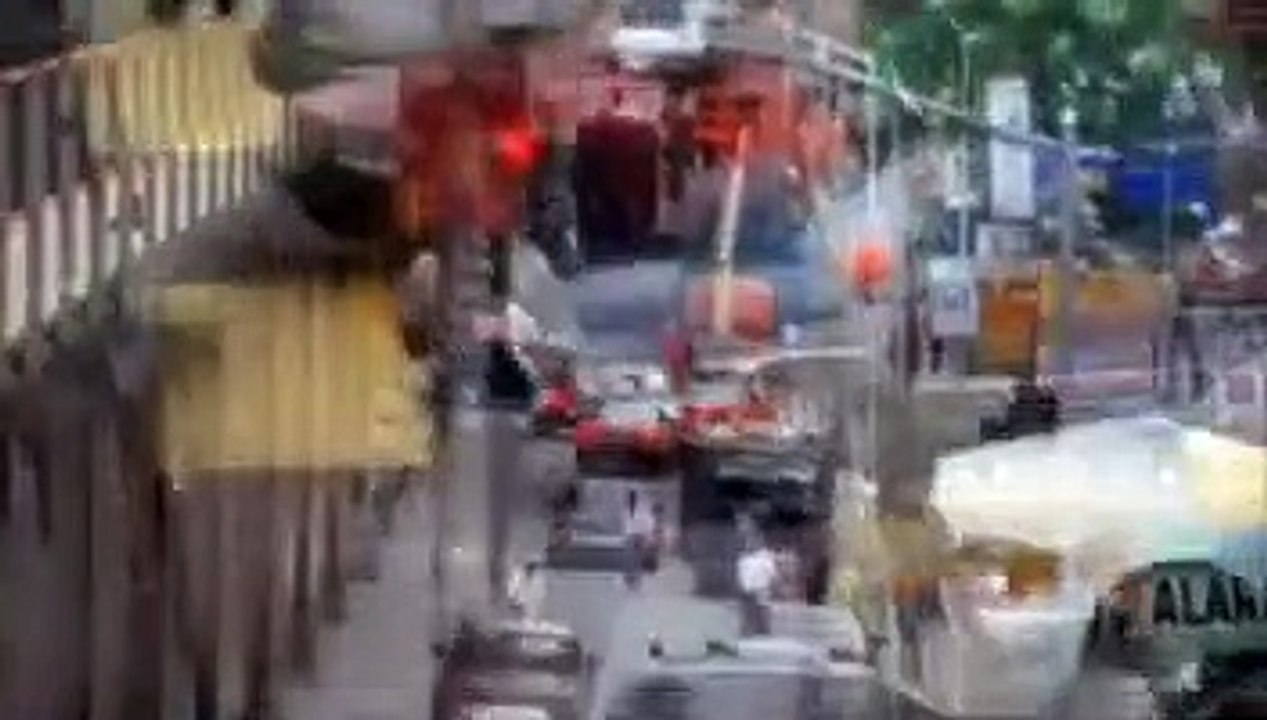 Get Rich or Die Tryin' | movie | 2005 | Official Trailer