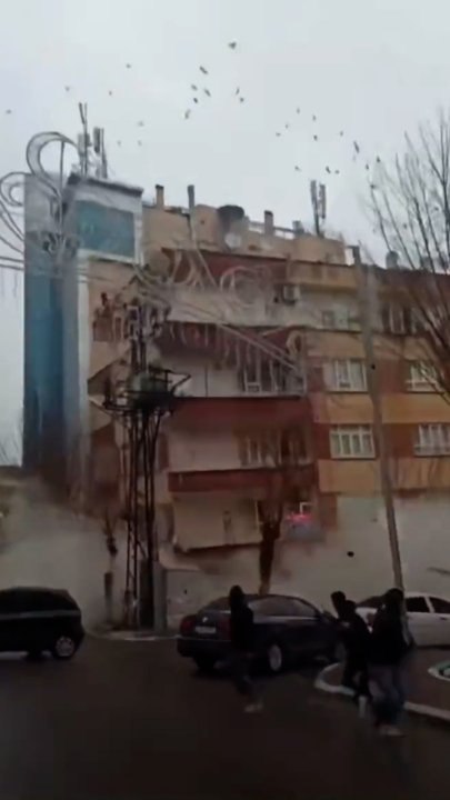 "내진기준은 비슷" 日 지진전문가들 말한 '팬케이크 붕괴' 원인