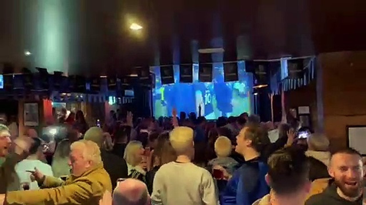 Six Nations: Edinburgh fans sing 'Yes sir I can Boogie' after Scotland win