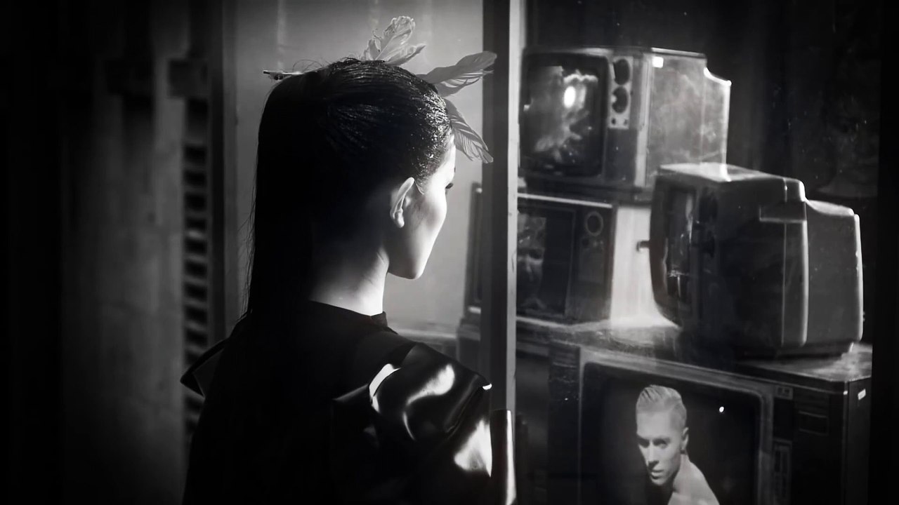 慶慶 Phoebe【蝙蝠】Official Music Video