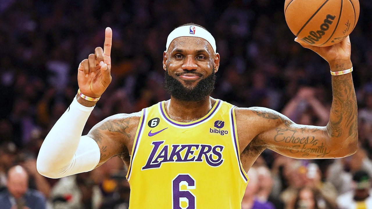 LeBron James devient meilleur marqueur de l’histoire de la NBA