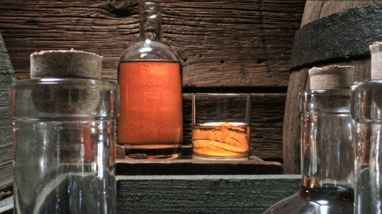 What s the Difference Between Scotch and Bourbon