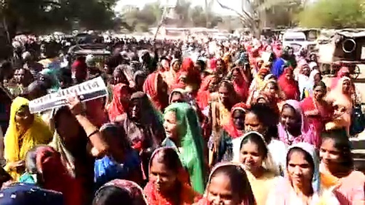 Lots of noise for the lease... handed over 5 thousand applications in