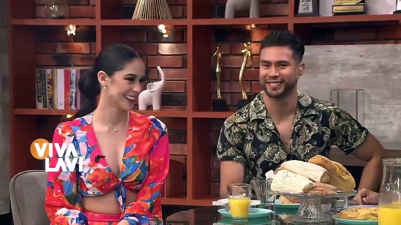 Mujer destruye escultura valorada en más de 42 mil dólares en feria del arte