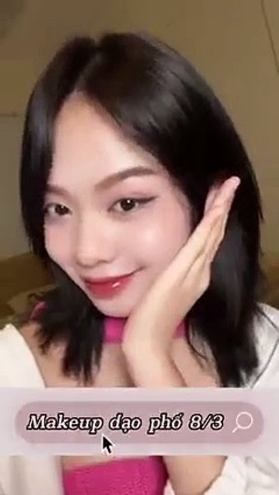 Thanh Thủy vẫn trưng tiếp mặt mộc