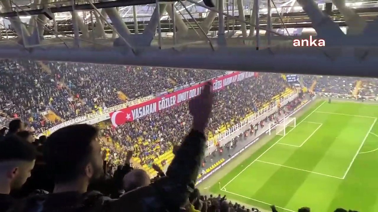 ‘Hükümet istifa’ sloganı atan 23 Fenerbahçeli taraftar hakkında işlem yapıldı
