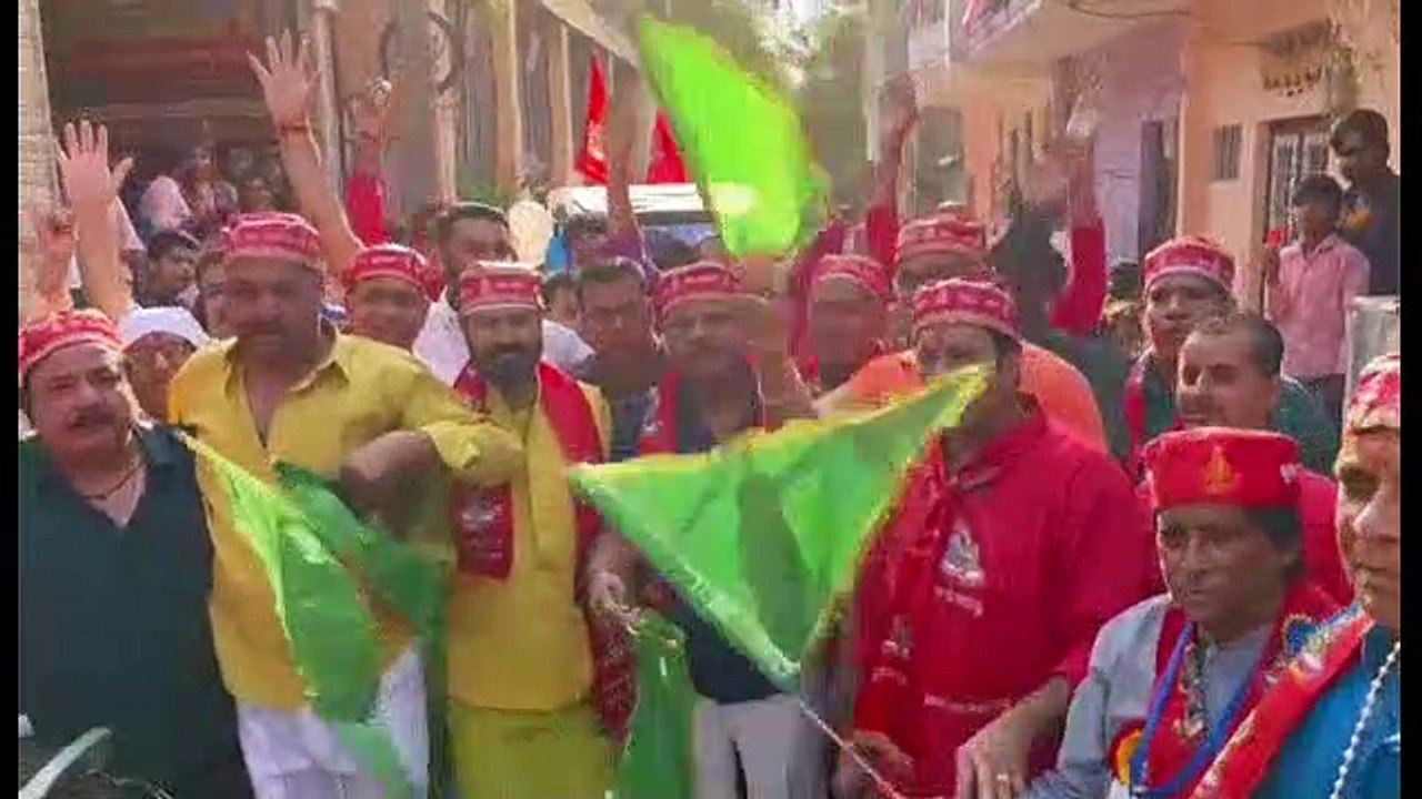 महावीरनगर विस्तार योजना सेक्टर 4 झूलेलाल मंदिर से निकली यात्रा