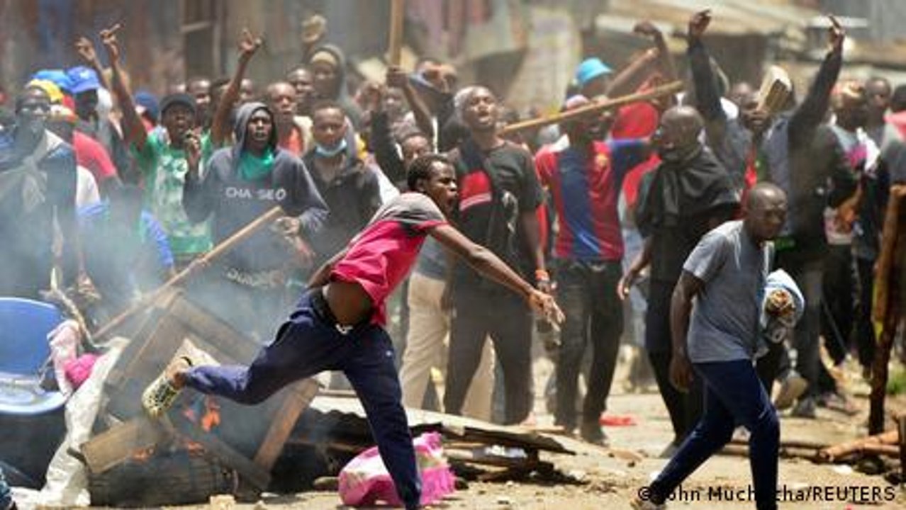 Kenyan protesters clash with police