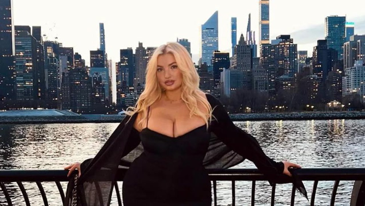 Sarina Nowak super körperbetont: Enger geht's wirklich nicht