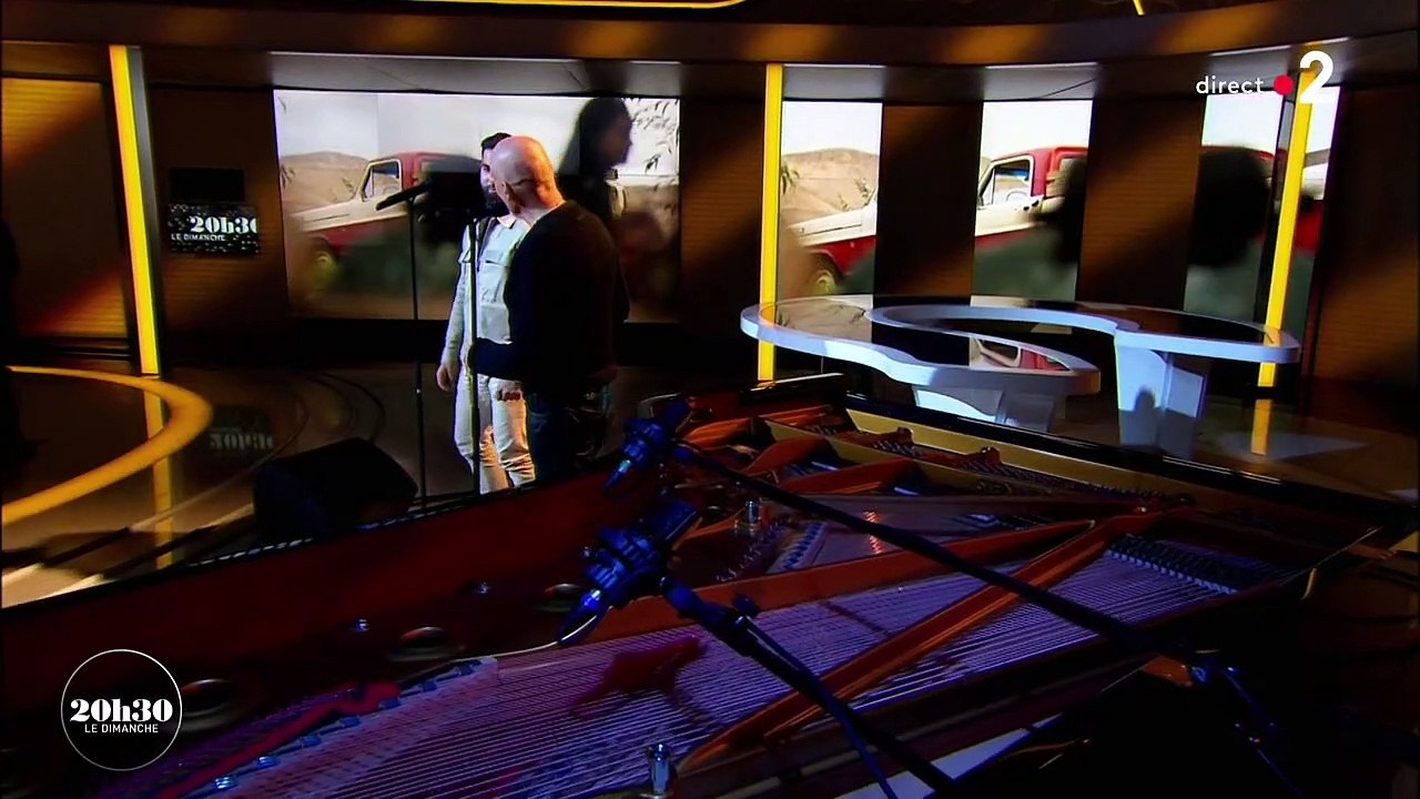 Florent Pagny et Kendji Girac interprètent "Encore" en duo dans "20h30 le dimanche"