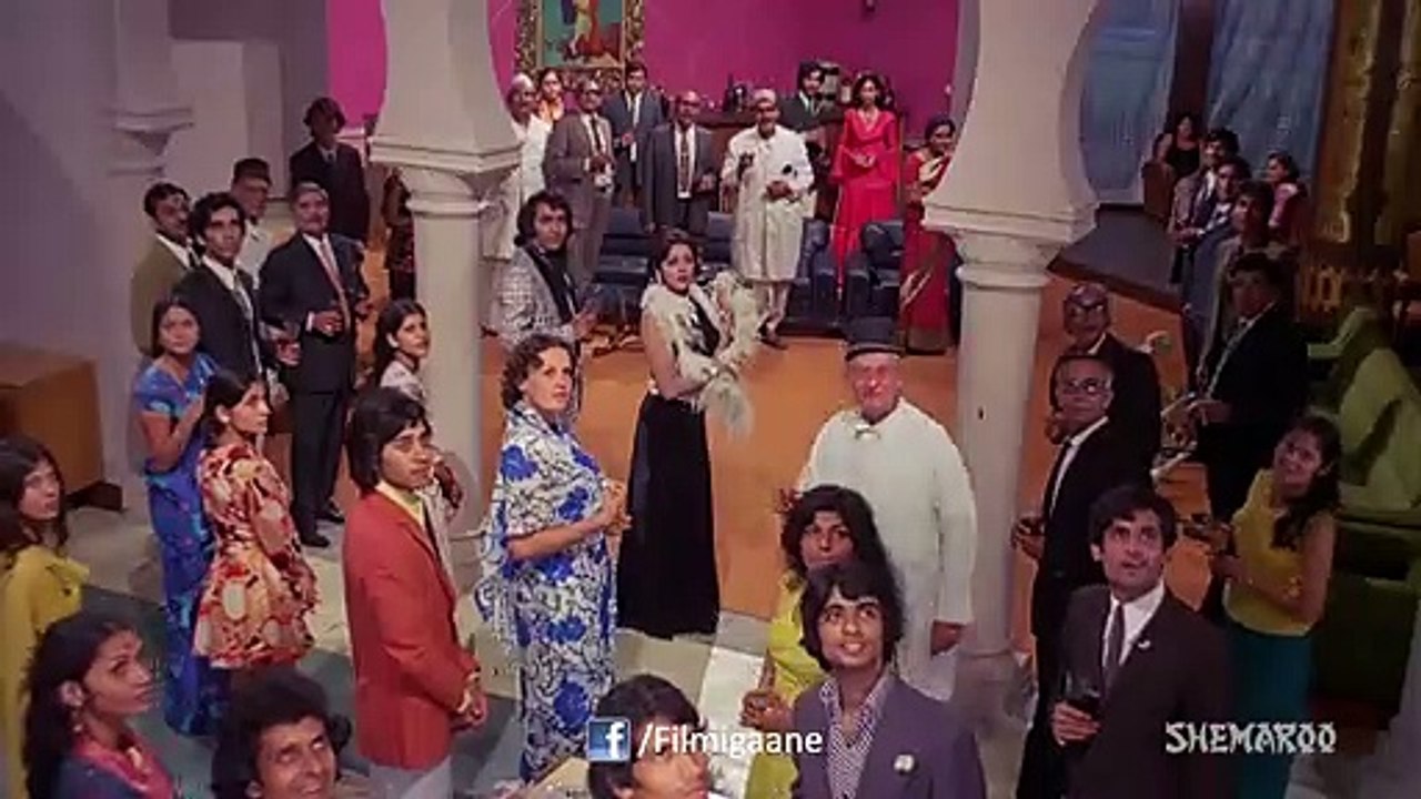 Mere Pyale Mein /  Amir Garib 1974/  Dev Anand, Hema Malini