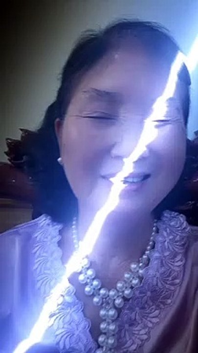 khi bắt trend quẹt sáng của giới trẻ