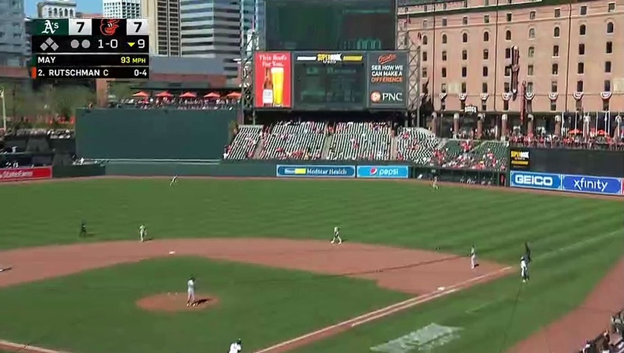 Adley Rutschman deja en el terreno a los Atléticos de Oakland