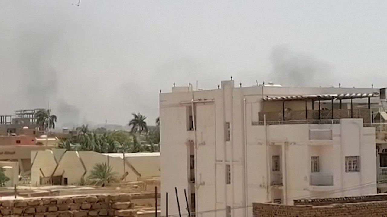 수단 수도 하르툼서 정부군-반군 교전...반군 "대통령궁 장악" / YTN