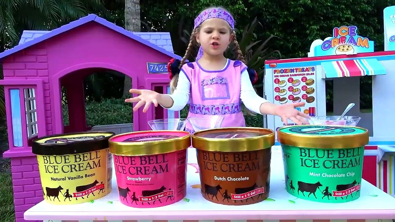 Kids Entertainment Show Diana and Roma playing Professions