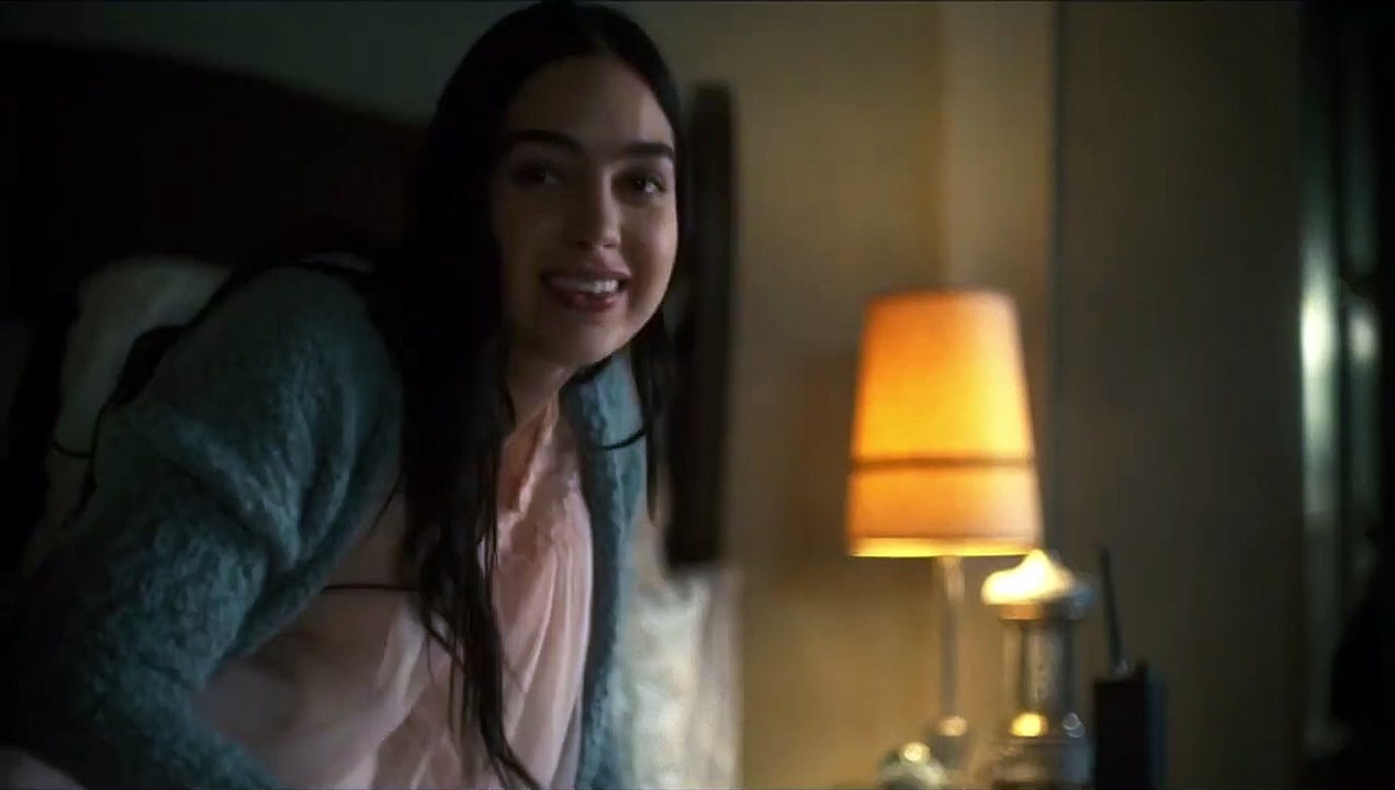 Reposo absoluto Trailer