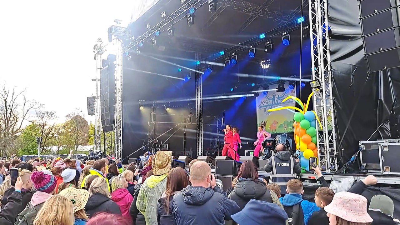 Alice Deejay Electrifies MacMoray Festival in Elgin 🎶