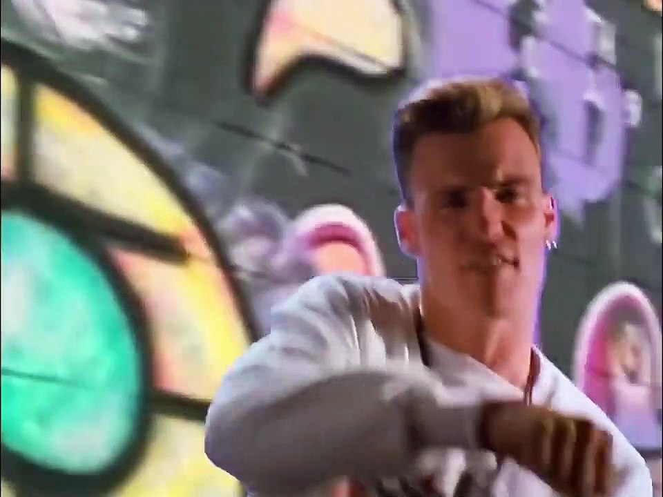 Vanilla Ice - Ice Ice Baby (Official Music Video)