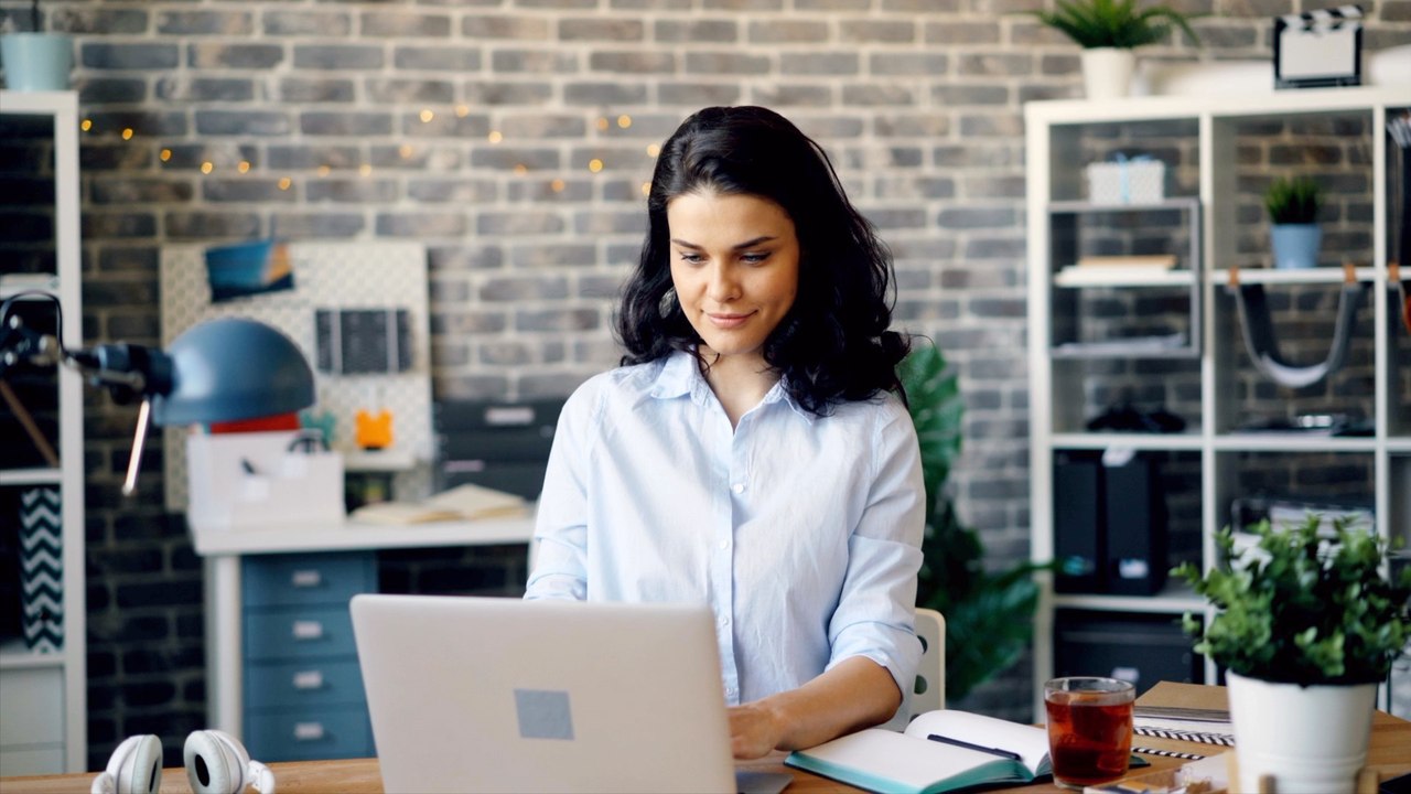 Study Investigates Work-From-Home Methods, Including Bed Set-Ups!