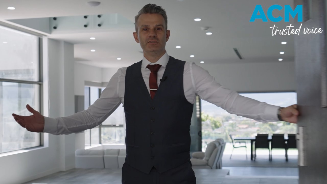 Dapto luxury manor now on the market