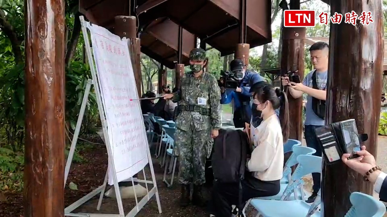 首批女性後備軍人教召報到 重回部隊感覺「很緊張」