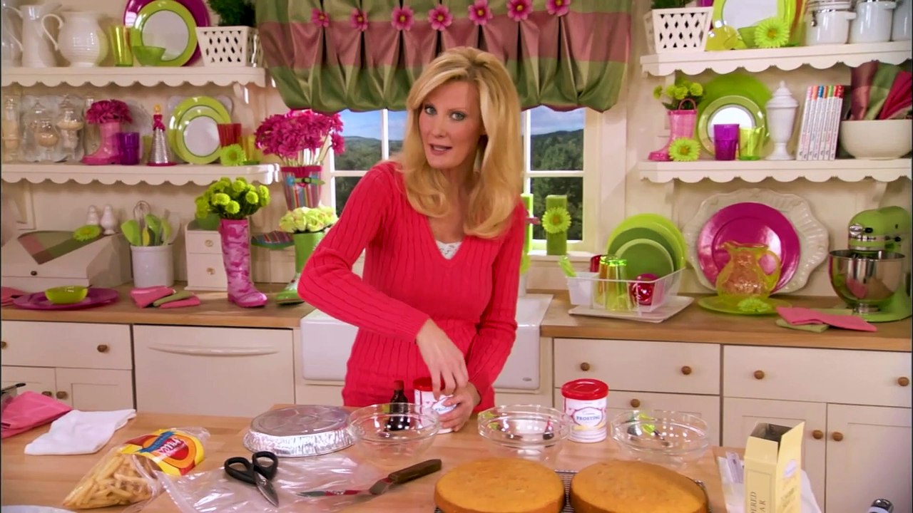 Sandra Lee - Grandma Lorraine's Single Layer Birthday Cakes