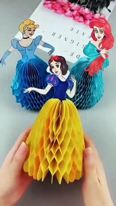 Barbie Paper Doll - DIY Crafts - 5 Minutes crafts