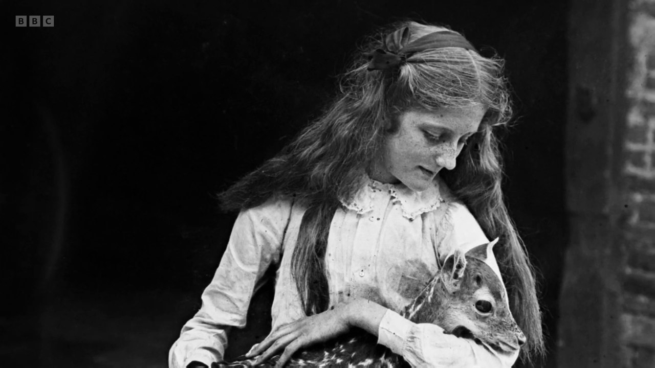 S2023E14 The Lost Photographs of Mary Alice Young (BBC Documentary)