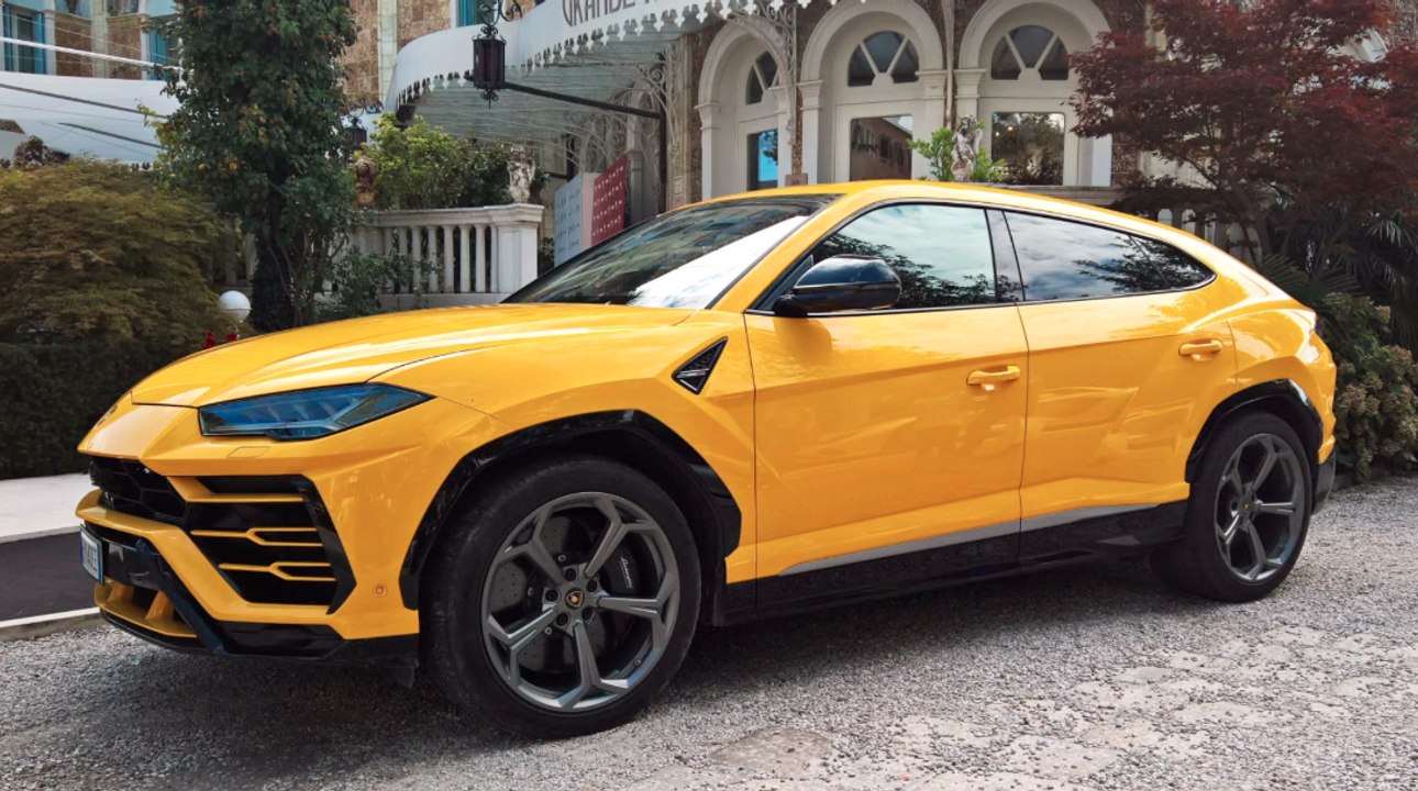 YouTuber kracht mit Lamborghini in Kleinwagen – Kind tot