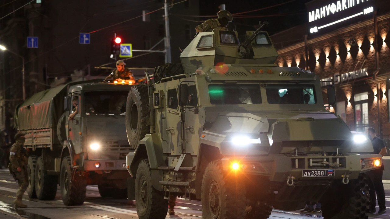 Wagner-Söldner übergeben offenbar "schweres" Militärgerät