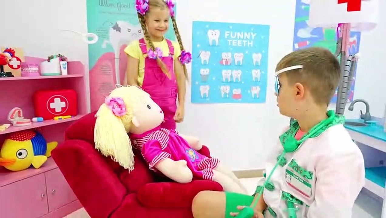 Diana and Mom visit the dentist _ Brush your teeth story