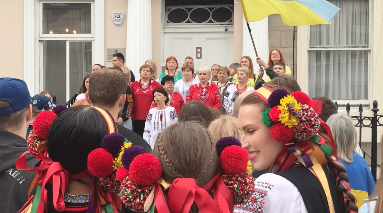 Displaced Ukrainians in Edinburgh commemorate Constitution Day