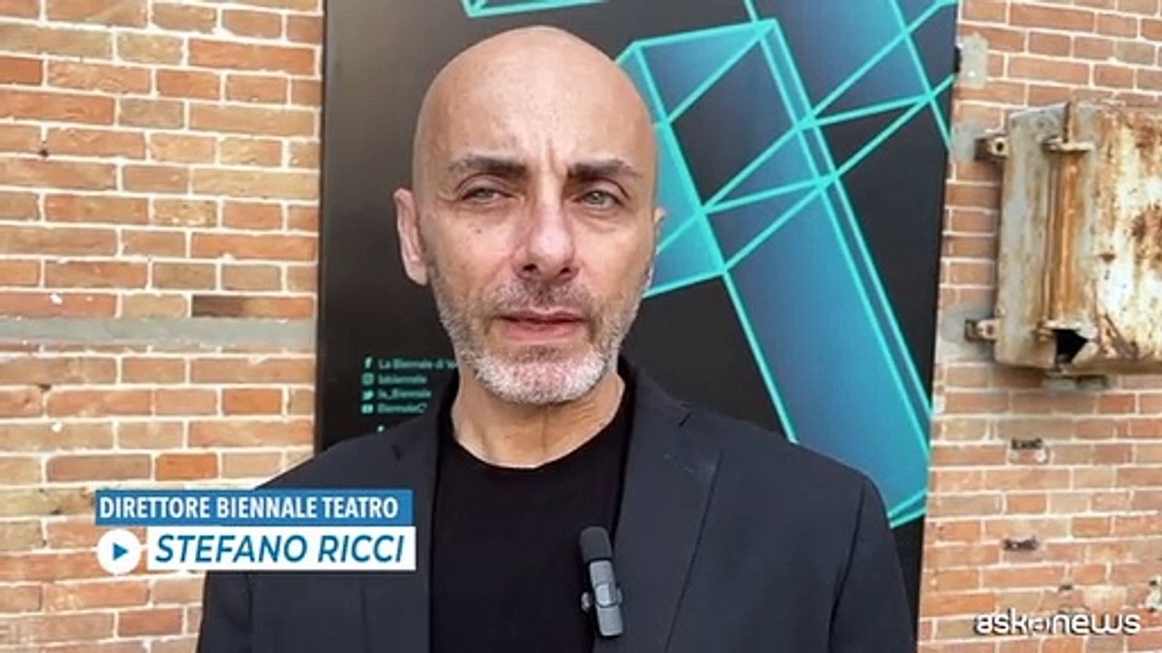 Biennale Teatro, specchio del presente e grammatica di speranza