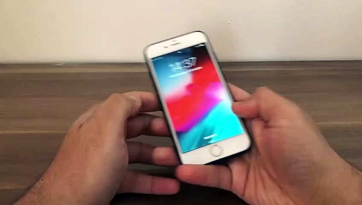 How to CHARGE Your iPhone 6s Using a Quick Charge Power Bank | New