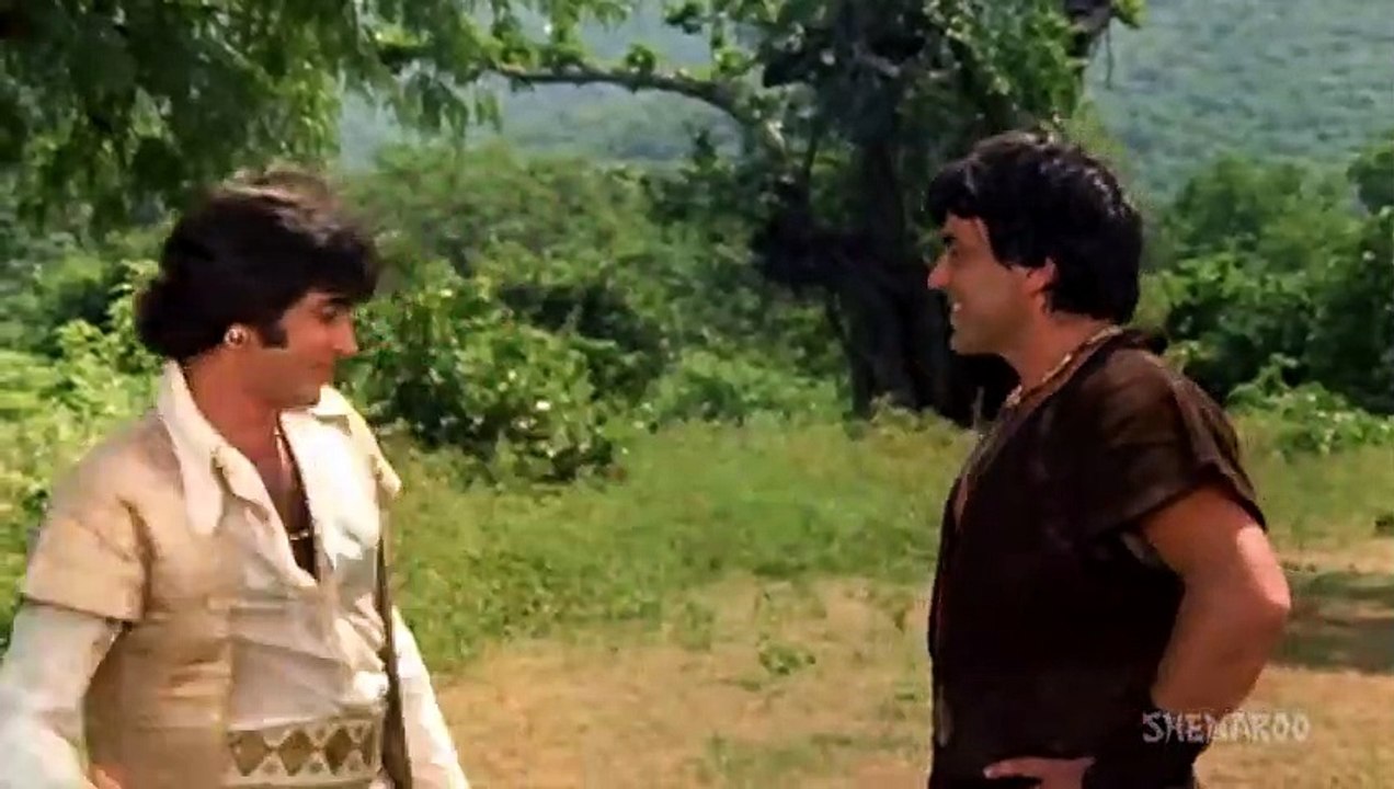 Saat Ajoobe Iss  I 1977  Dharam Veer/	Mohammed Rafi, Mukesh,  Dharmendra,  Jeetendra,  Zeenat Aman