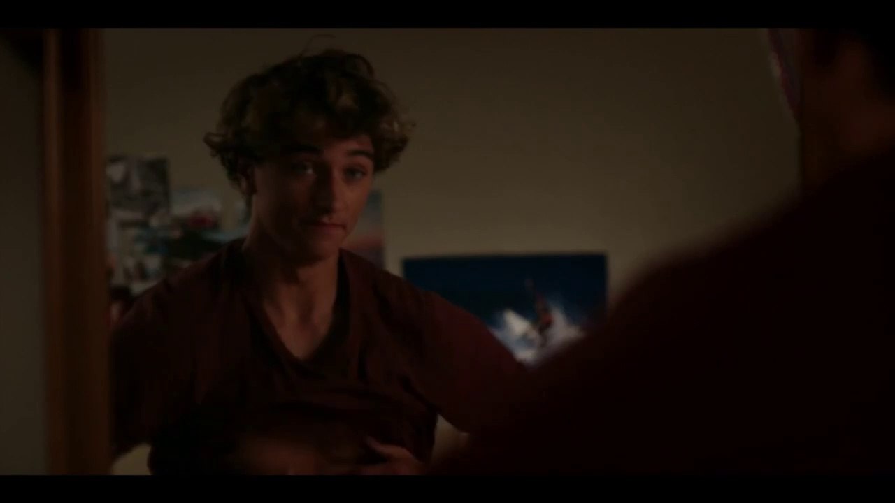 The Summer I Turned Pretty | Jeremiah getting ready for the party