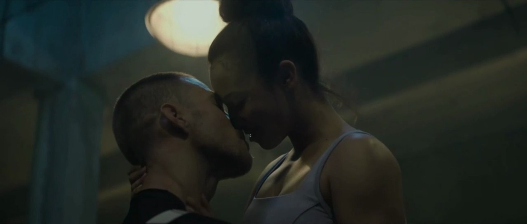 Perfect Addiction | First Minutes