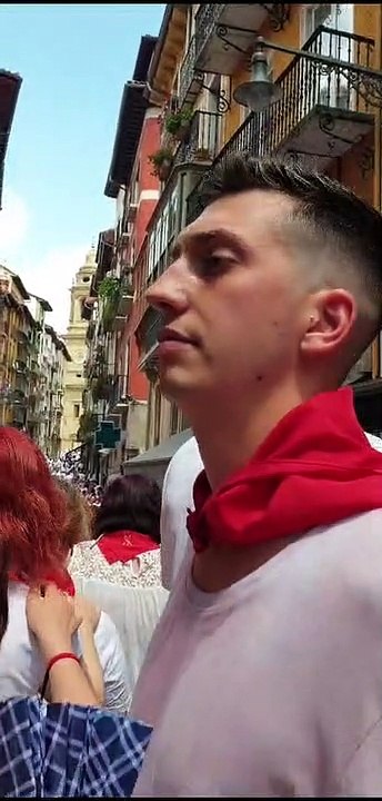 ¡Joseba Asiron brinda por España en San Fermín!