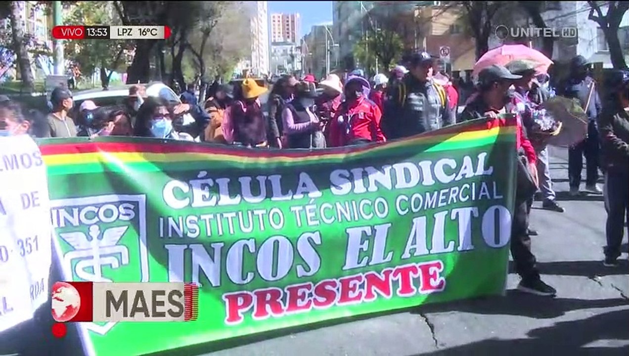 Maestros marchan para pedir respeto al escalafón docente y Gobierno dice que evaluación se hizo con normalidad