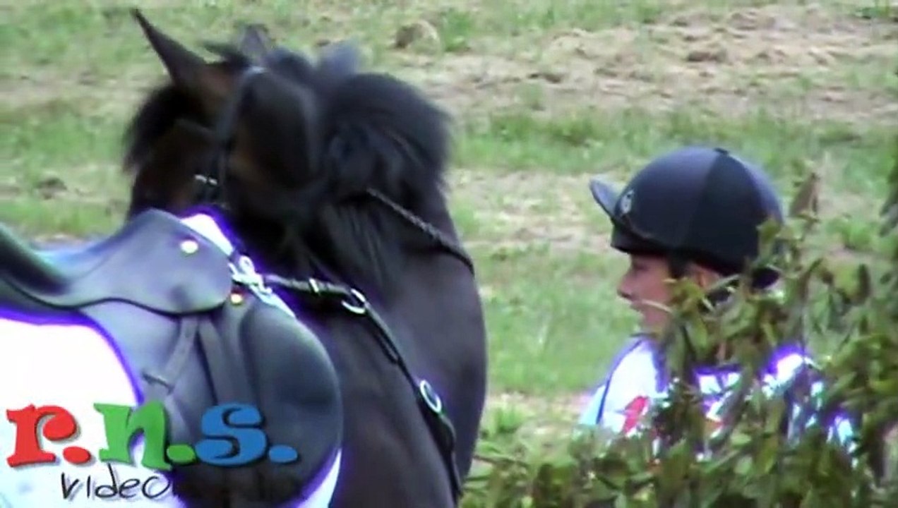 BLOOPS What To Do When a Loose Stallion on Course Chases Down Your.....Gelding??