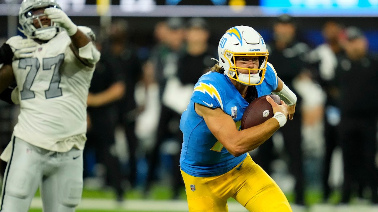 Justin Herbert Is A Good QB, But He's No Patrick Mahomes