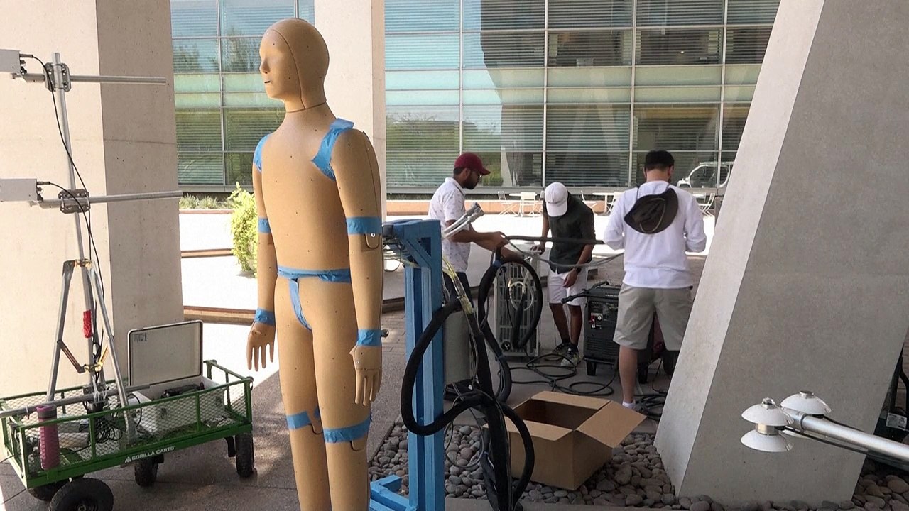 Schwitzender Roboter hilft Hitze-Belastung im Körper besser zu verstehen