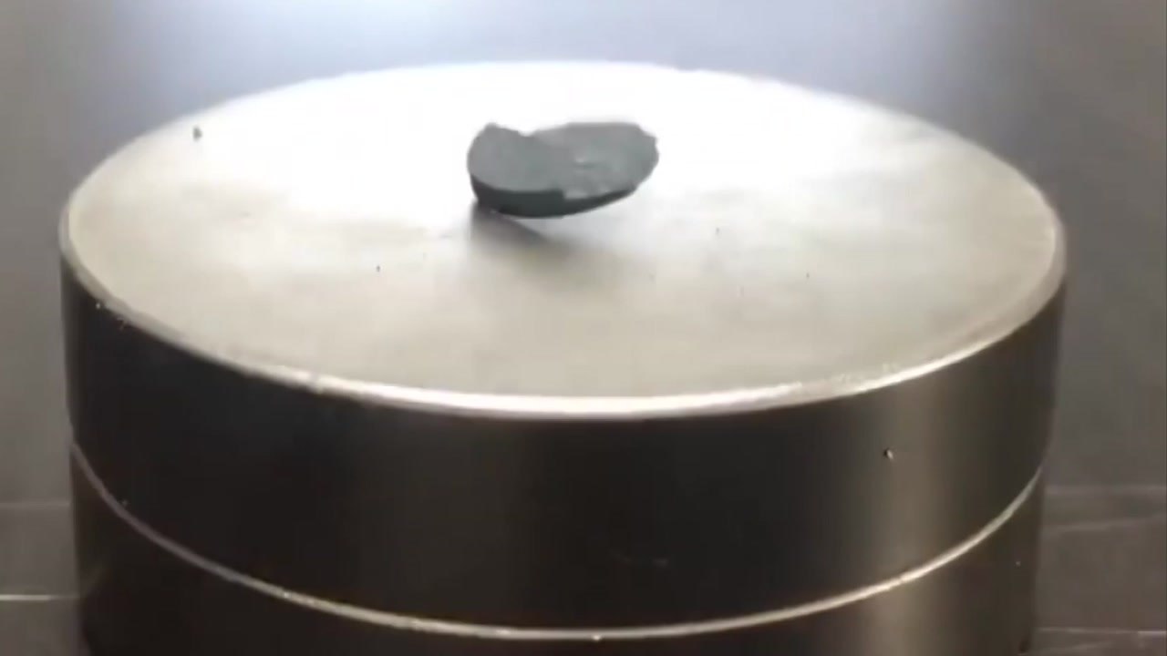 [뉴스라이더] 화제의 상온 초전도체...기적인가 신기루인가 / YTN