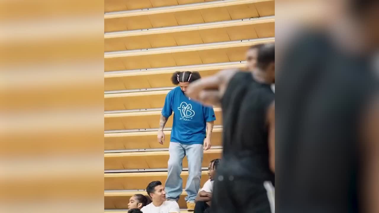 Drake shows off new look at NBA open run