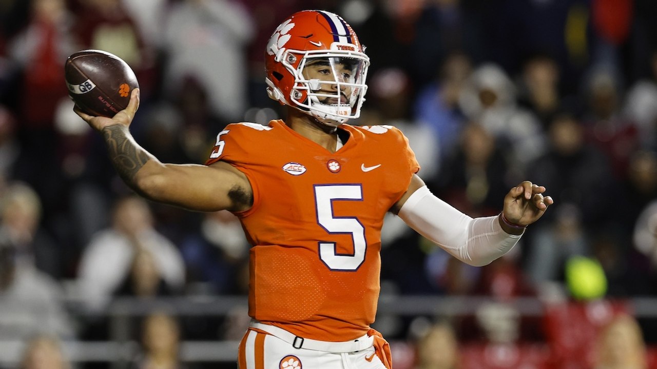 Oregon State Names DJ Uiagalelei Starting QB