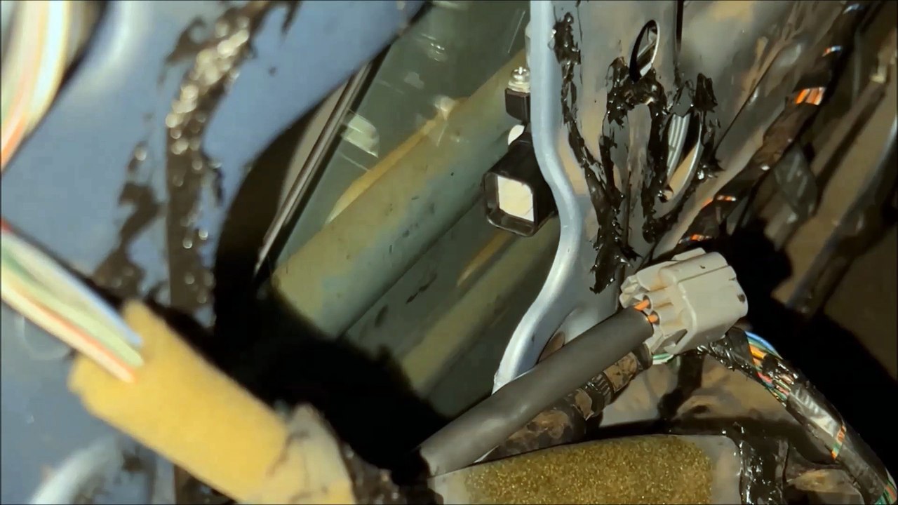 How to Replace the Drivers Side Power Window Motor in a 2016 ISUZU MUX