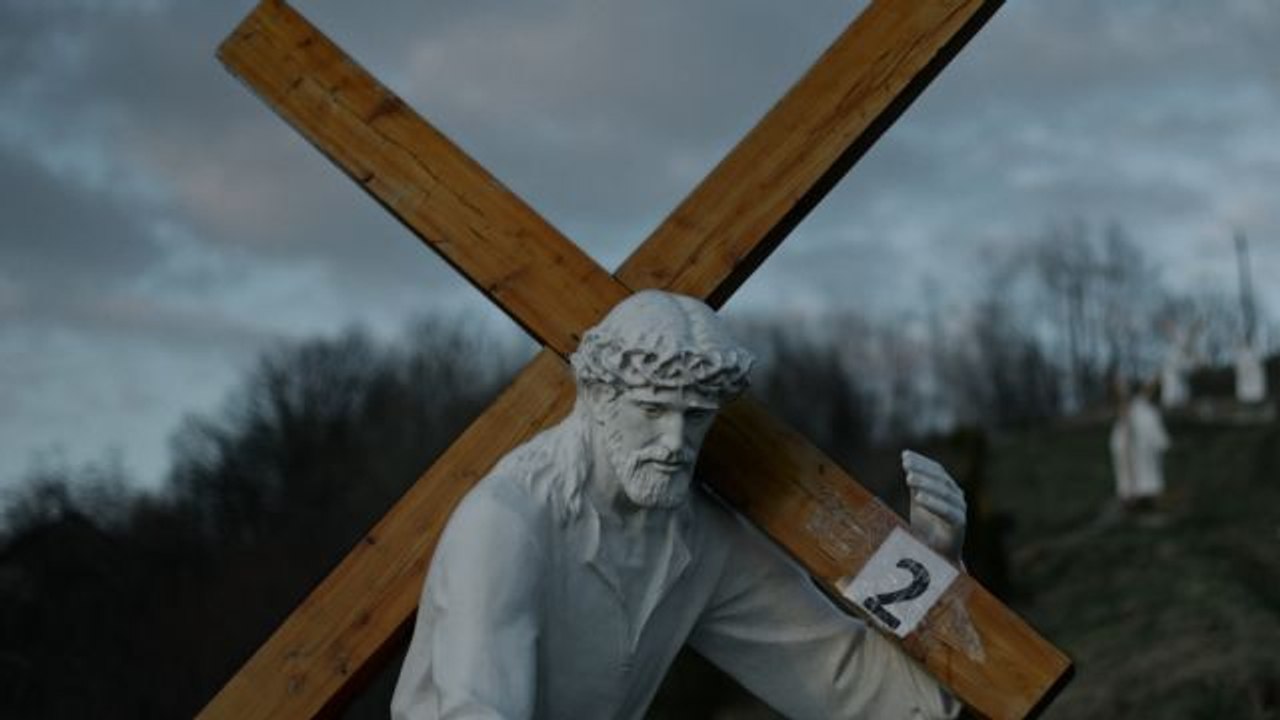 Liturgy of Anti-Tank Obstacles: When Artists Prepare for War