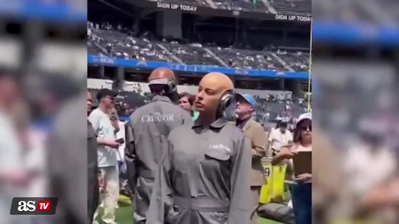 WATCH: Robots attend Chargers game