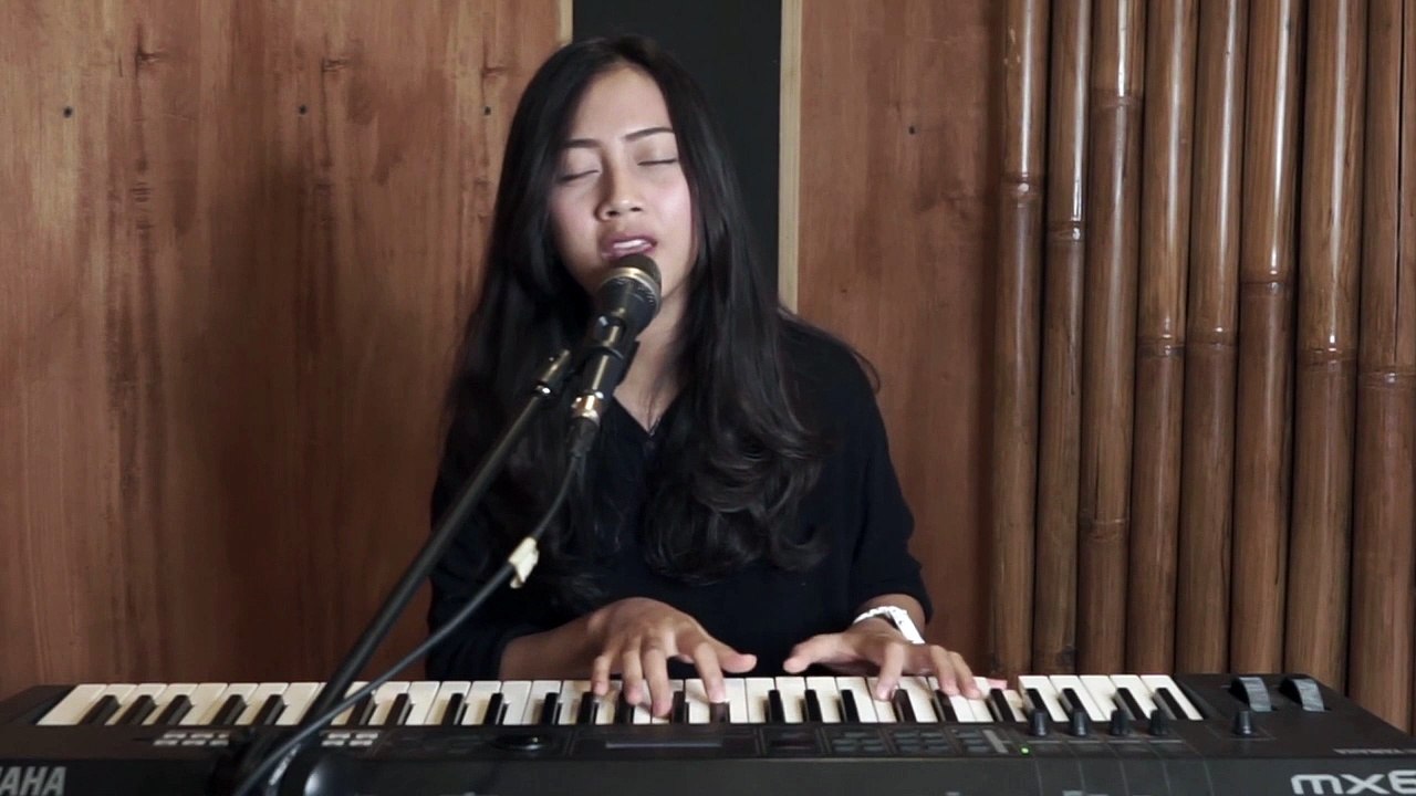 BURUNG PIPIT ( LAGU ROHANI ) - Christian Spiritual Song