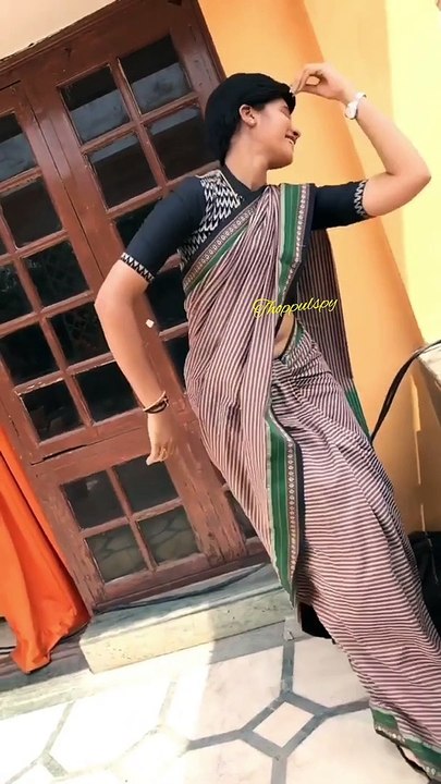 Anusha Hegde open navel show